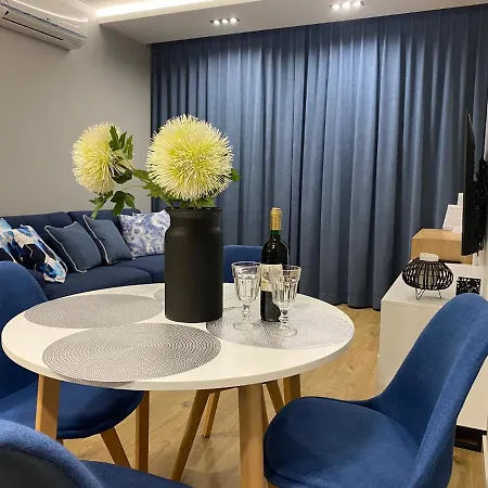 Family & Business Elegant Apartments Wspolna Centrum Downtown - 1 Bedroom, Terrace, Air Conditioning, Garage, New! Kielce Exterior photo